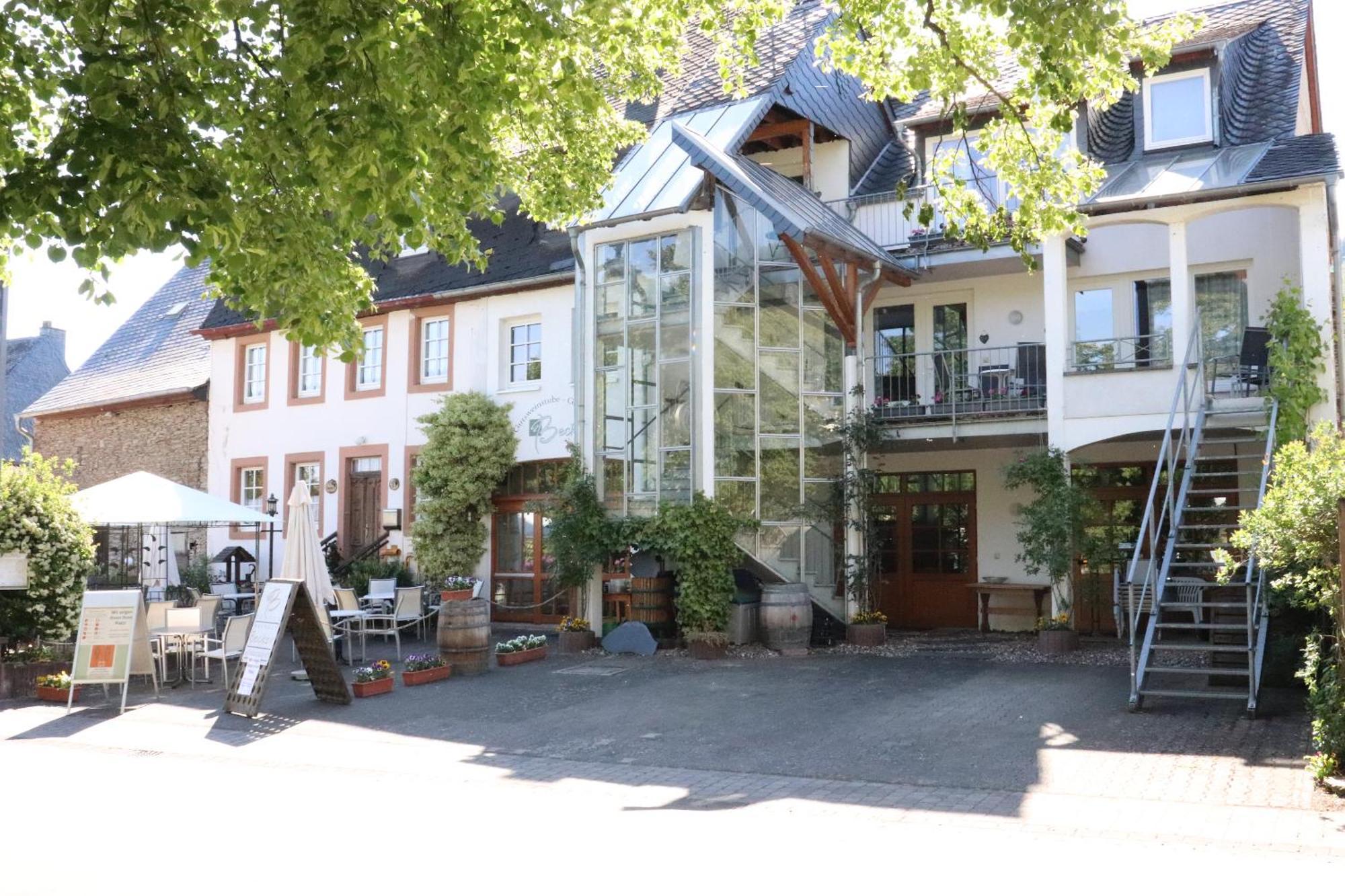 Apartamento Ferienweingut & Gutsrestaurant Becker Burgen  Exterior foto